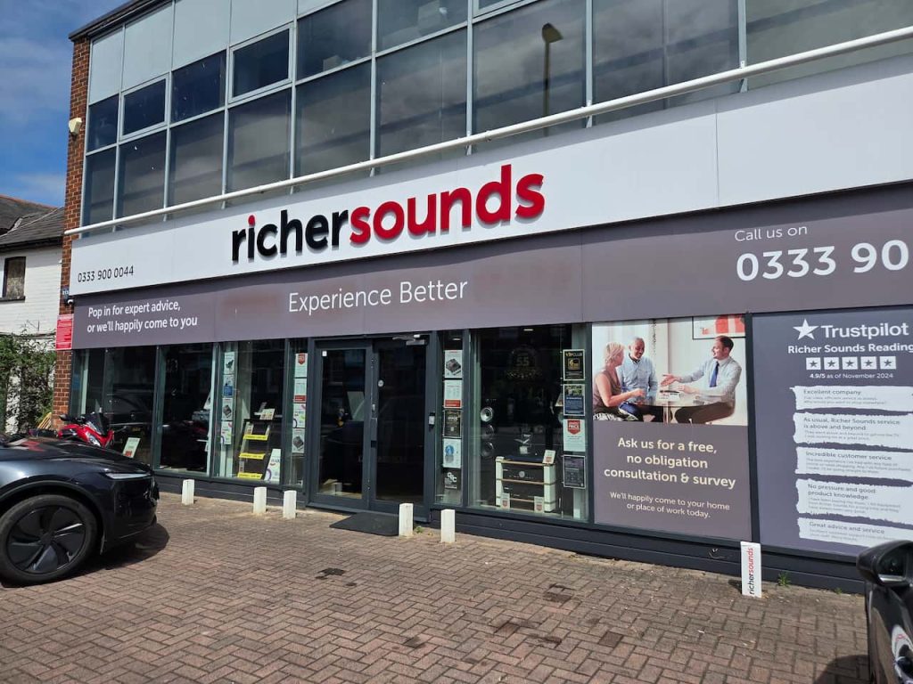 The front entrance to the Reading branch of Richer Sounds 