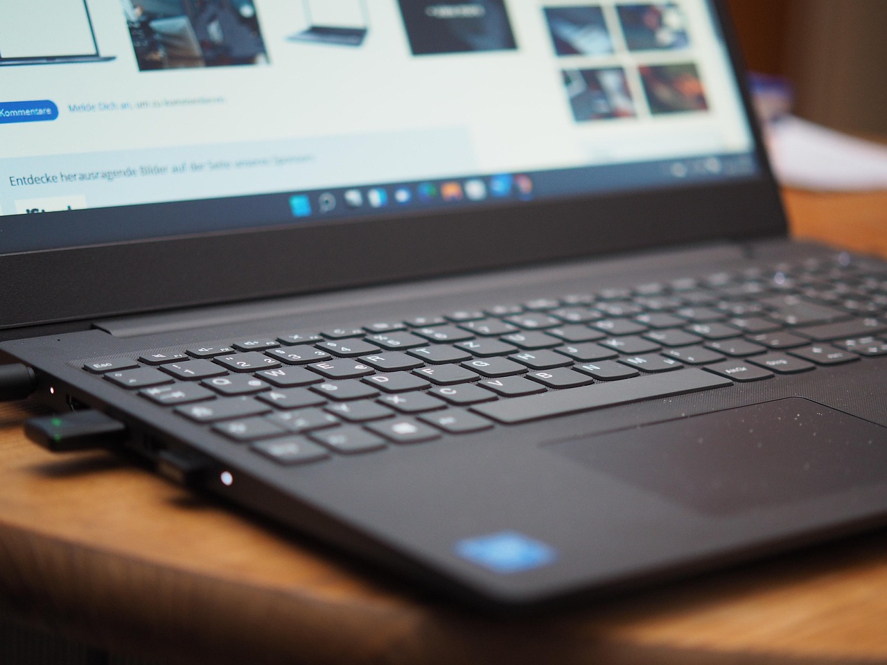 The keyboard on a Windows 11 machine. Microsoft is starting previews of its new shared audio feature